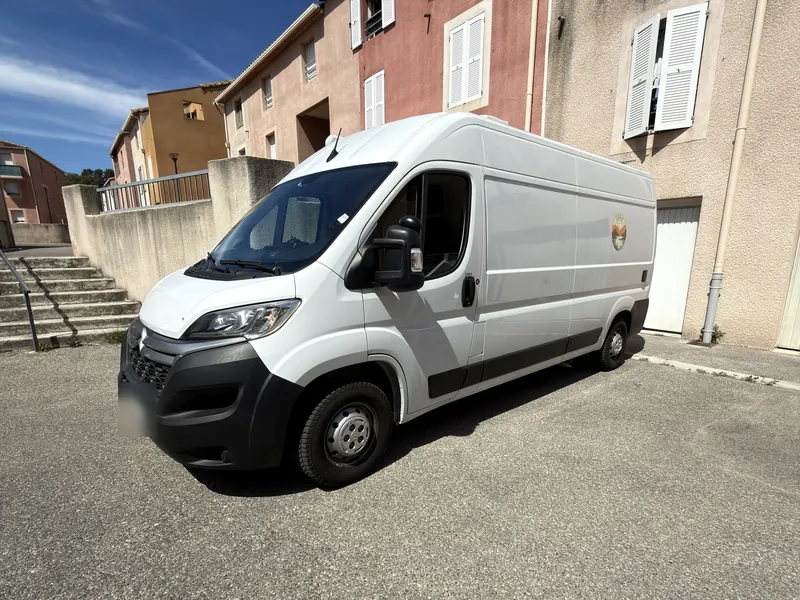 Citroën Jumper 2.2 BlueHDi 140 aménagé en camping-car, après sa reprogrammation Stage 1 chez SUD-REPROG