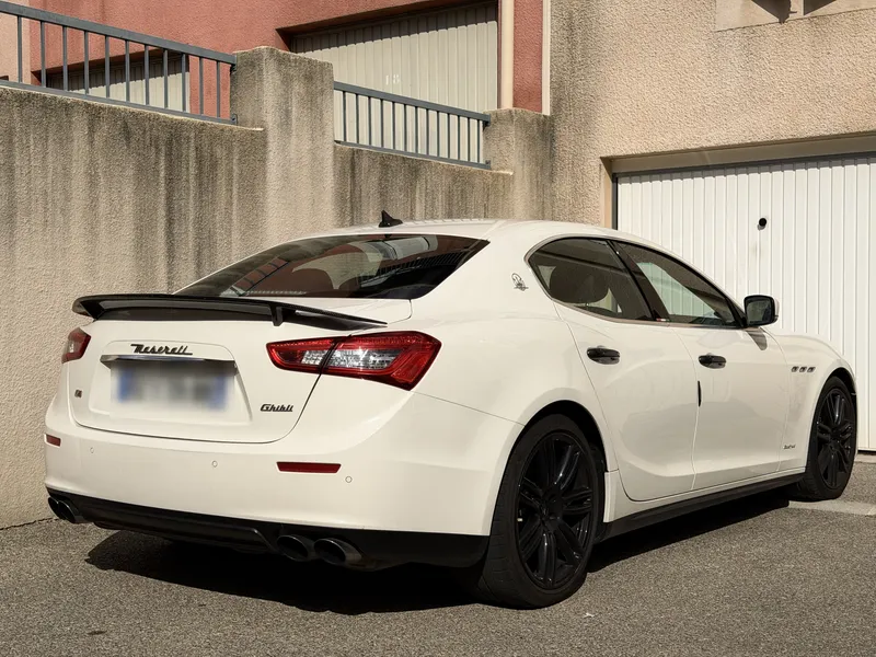 Arrière de la Maserati Ghibli S Q4 après sa reprogrammation Stage 1 et sa conversion E85
